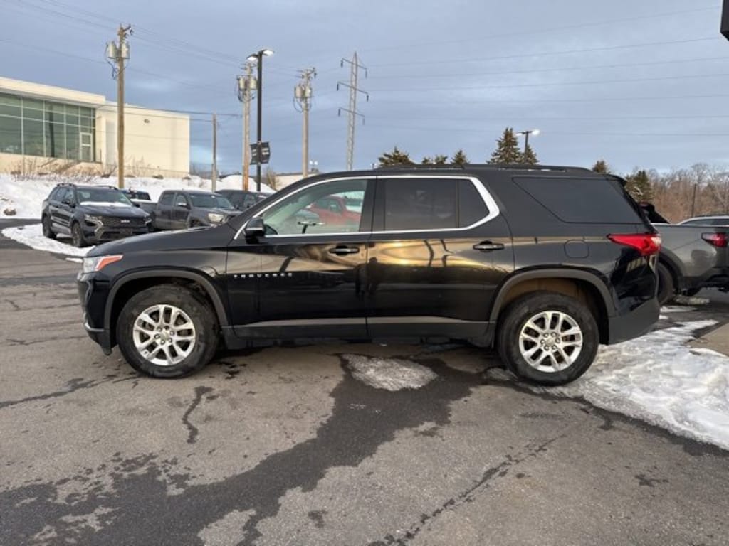 Used 2019 Chevrolet Traverse LT Cloth SUV