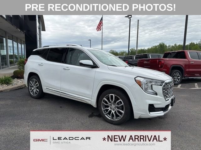 2023 GMC Terrain Denali AWD's photo