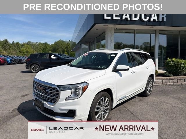 2023 GMC Terrain Denali AWD's photo