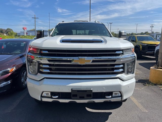 2021 Chevrolet Silverado 3500HD High Country photo 2
