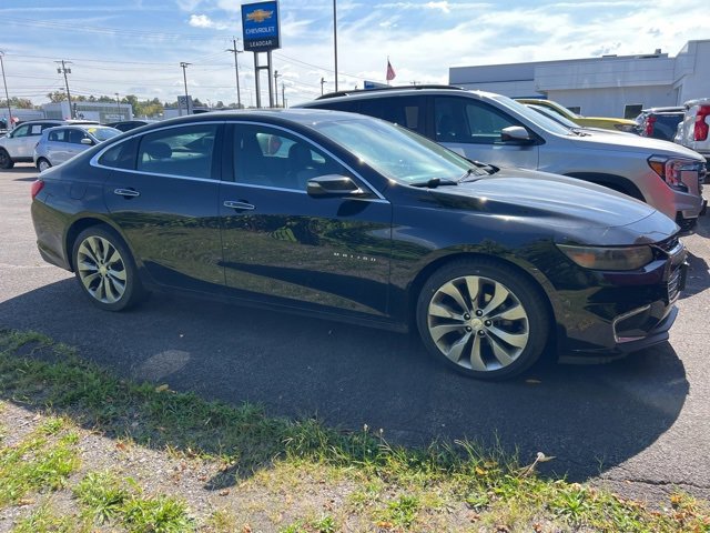 2018 Chevrolet Malibu Premier photo 3