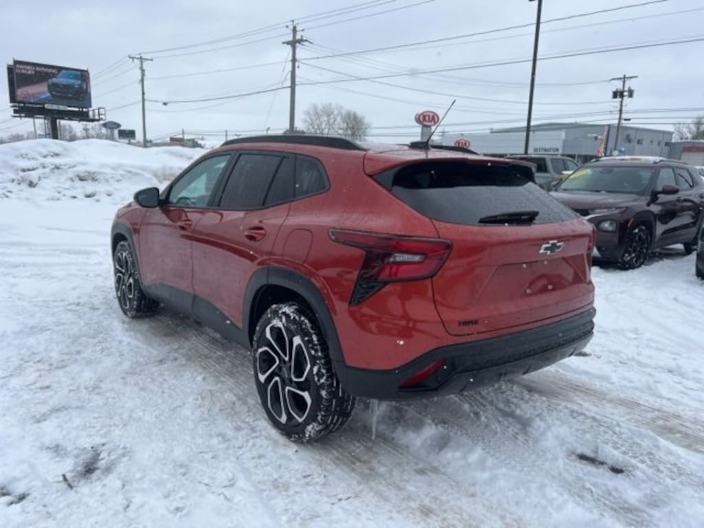 Used 2024 Chevrolet Trax 2RS SUV