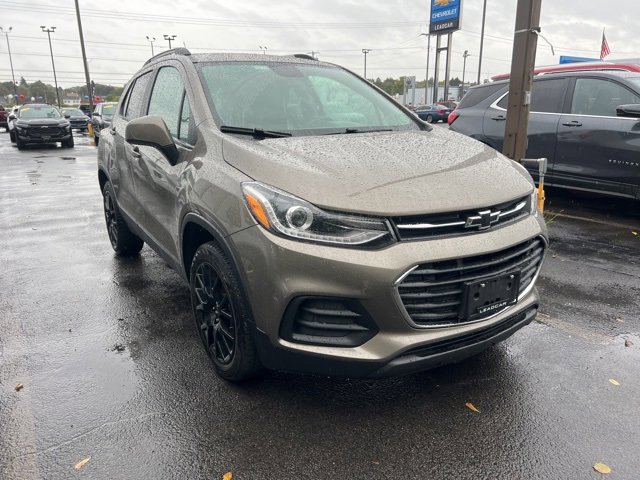 2022 Chevrolet Trax LT photo 3
