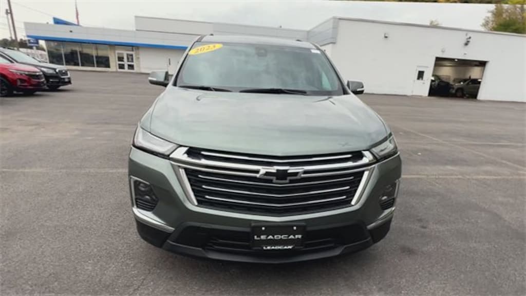 Used 2023 Chevrolet Traverse LT Cloth SUV