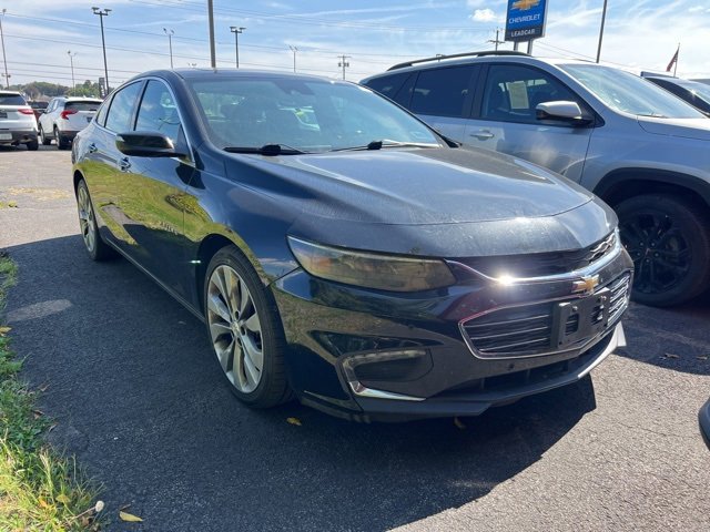 2018 Chevrolet Malibu Premier photo 2