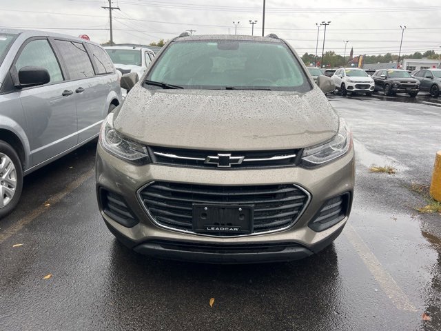 2022 Chevrolet Trax LT photo 2