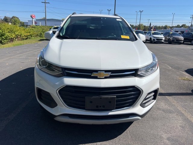 2022 Chevrolet Trax LT photo 2