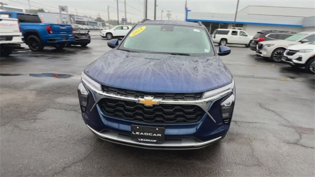 Used 2024 Chevrolet Trax LT SUV