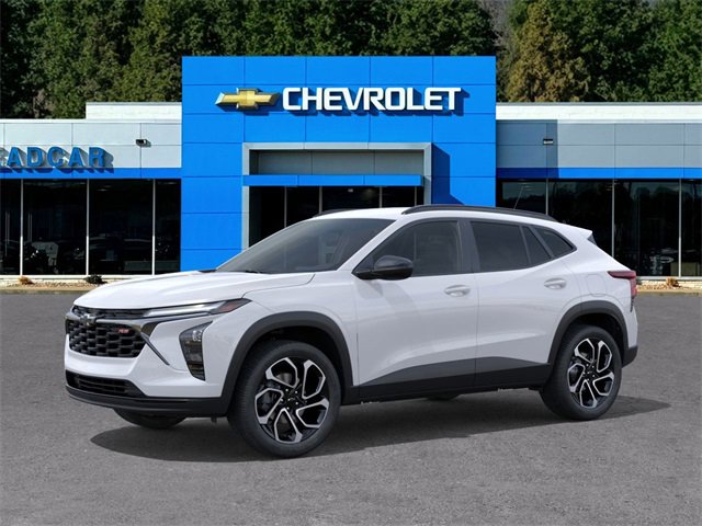 2025 Chevrolet Trax photo 2