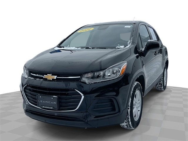 2022 Chevrolet Trax LS's photo