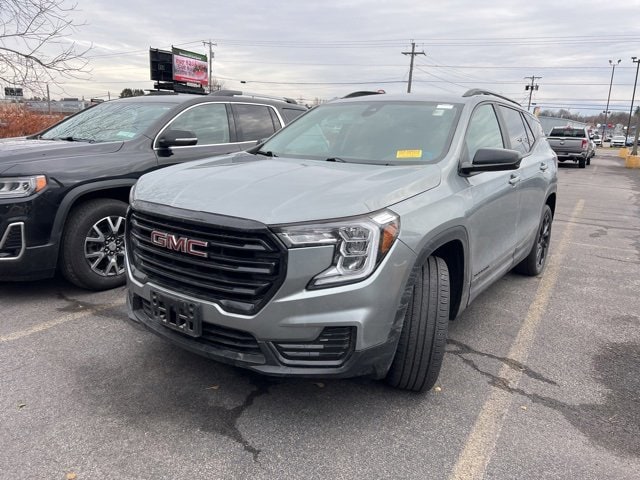 2023 GMC Terrain SLE's photo
