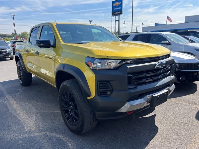2023 Chevrolet Colorado Trail Boss photo 2