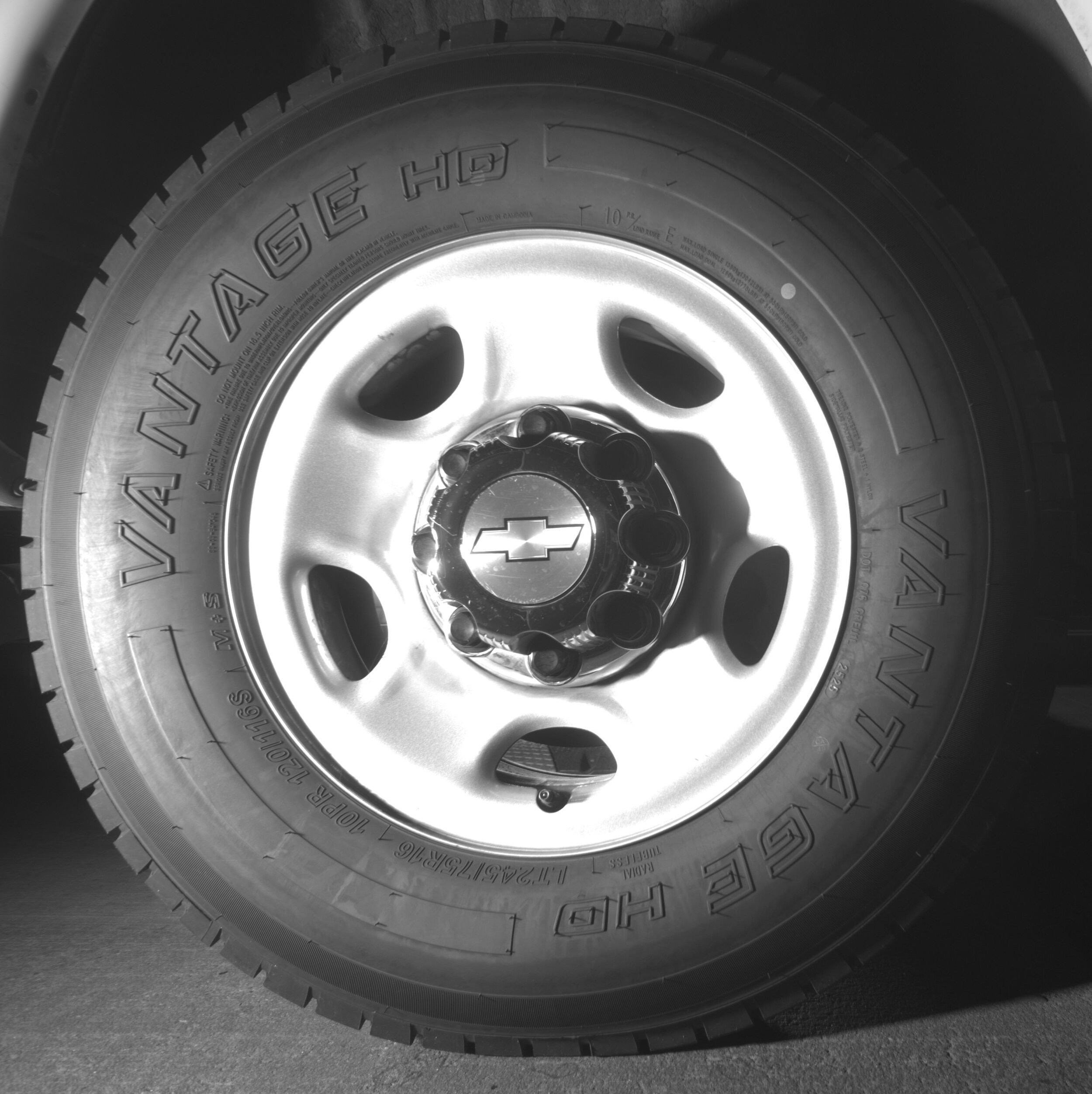 Thumbnail: 2024 Chevrolet Express - 15