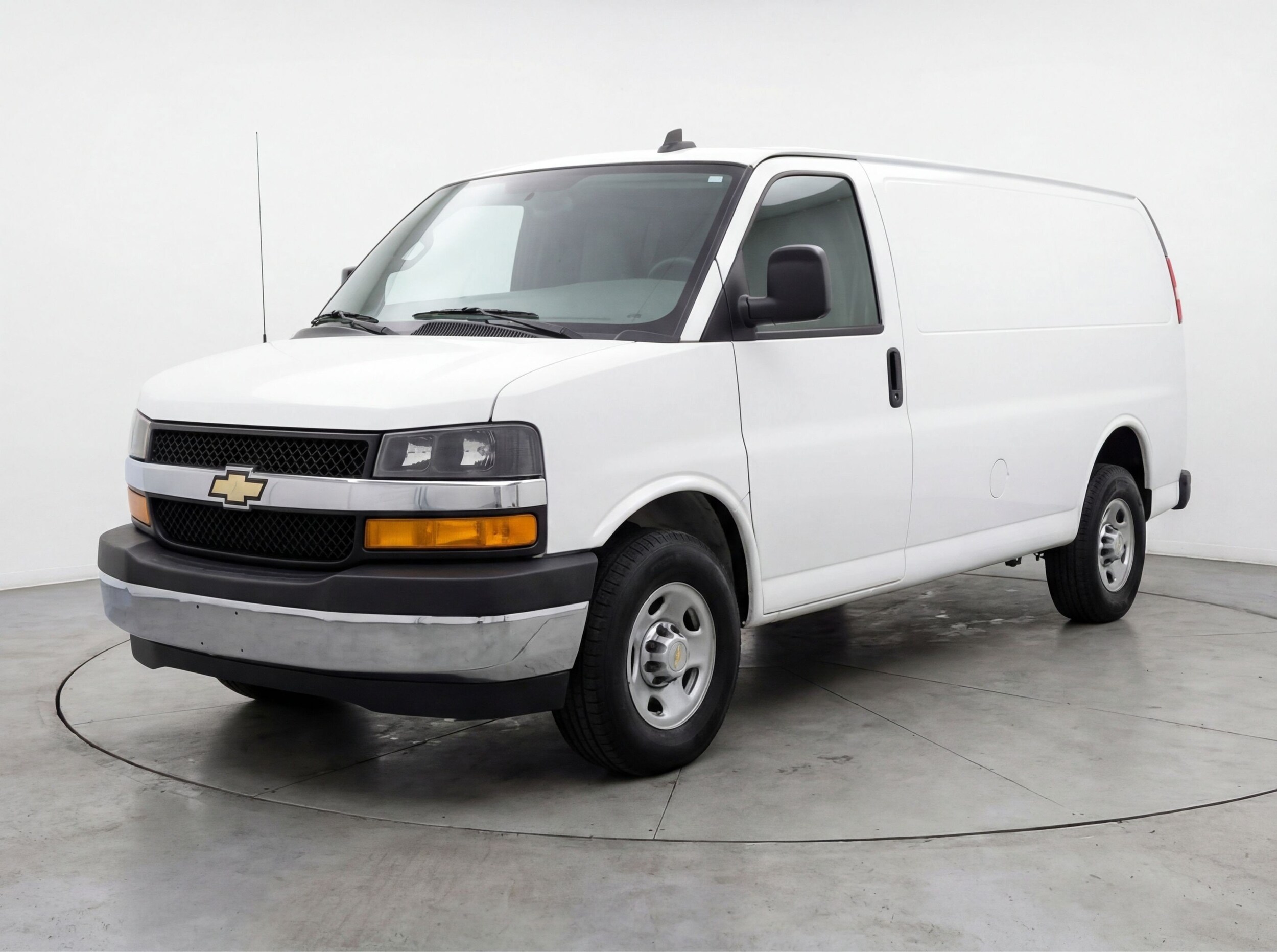 Thumbnail: 2024 Chevrolet Express - 3