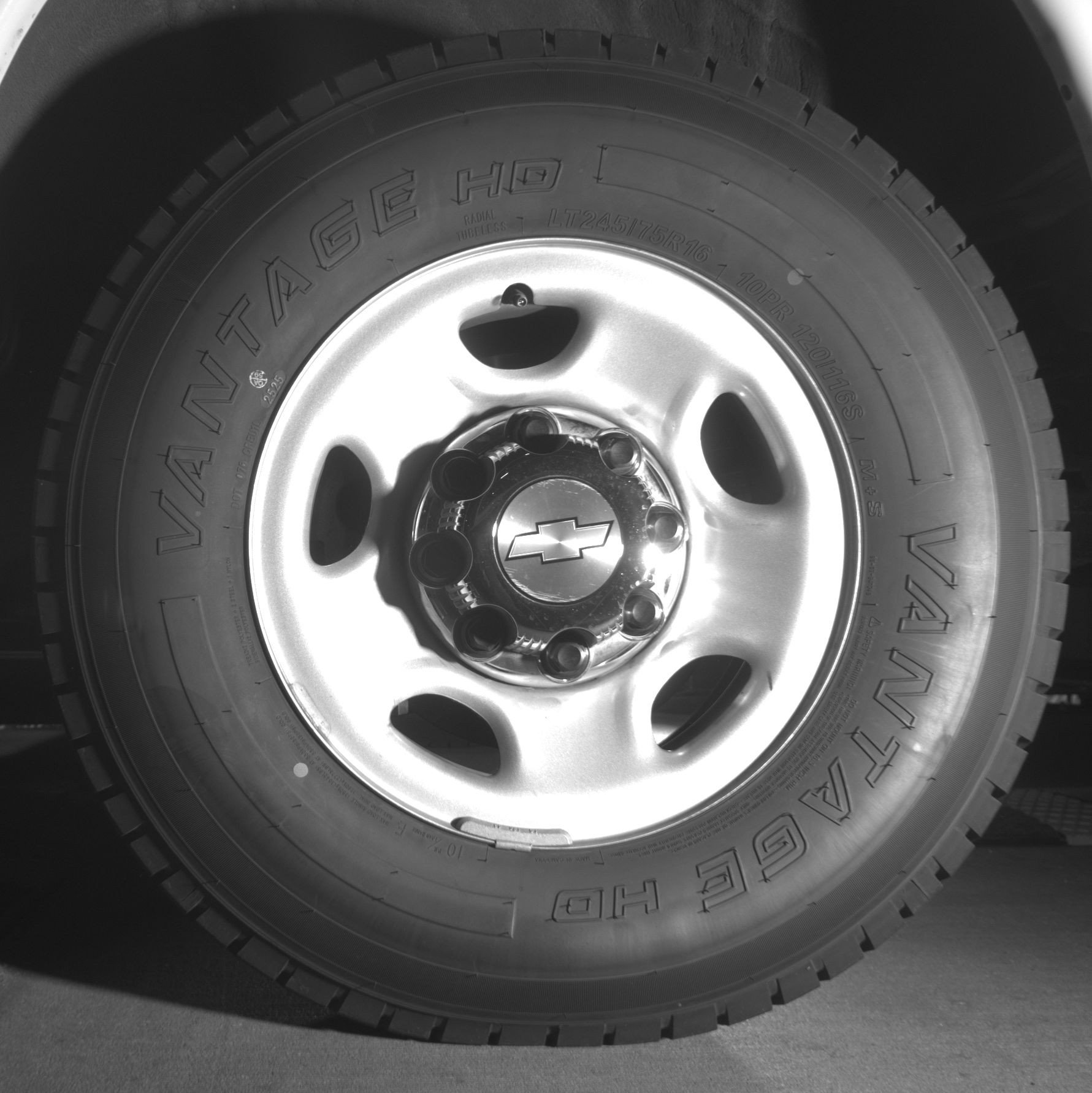 Thumbnail: 2024 Chevrolet Express - 14