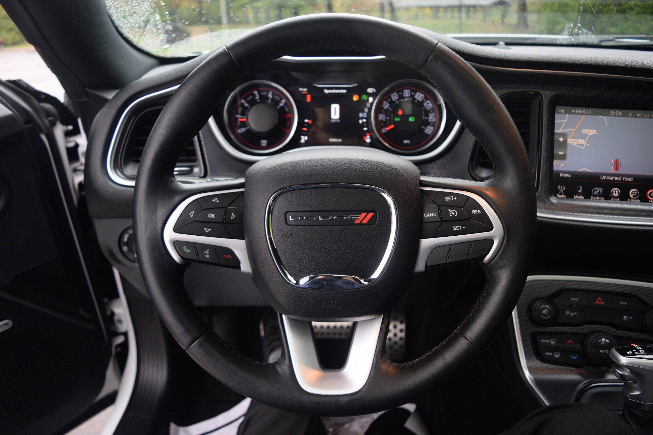 2016 Dodge Challenger R/T Plus photo 4