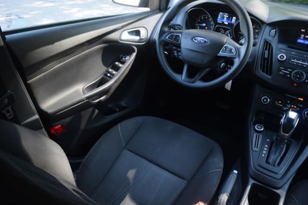Used 2016 Ford Focus SE Sedan