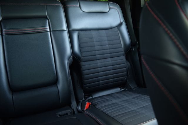 2025 Ford Explorer ST-LINE - Photo 16