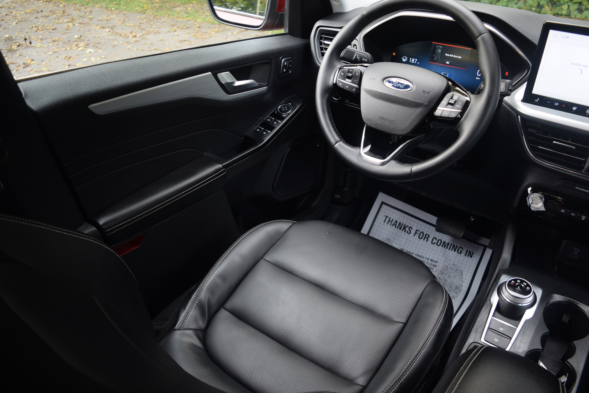 2023 Ford Escape Platinum Hybrid photo 2