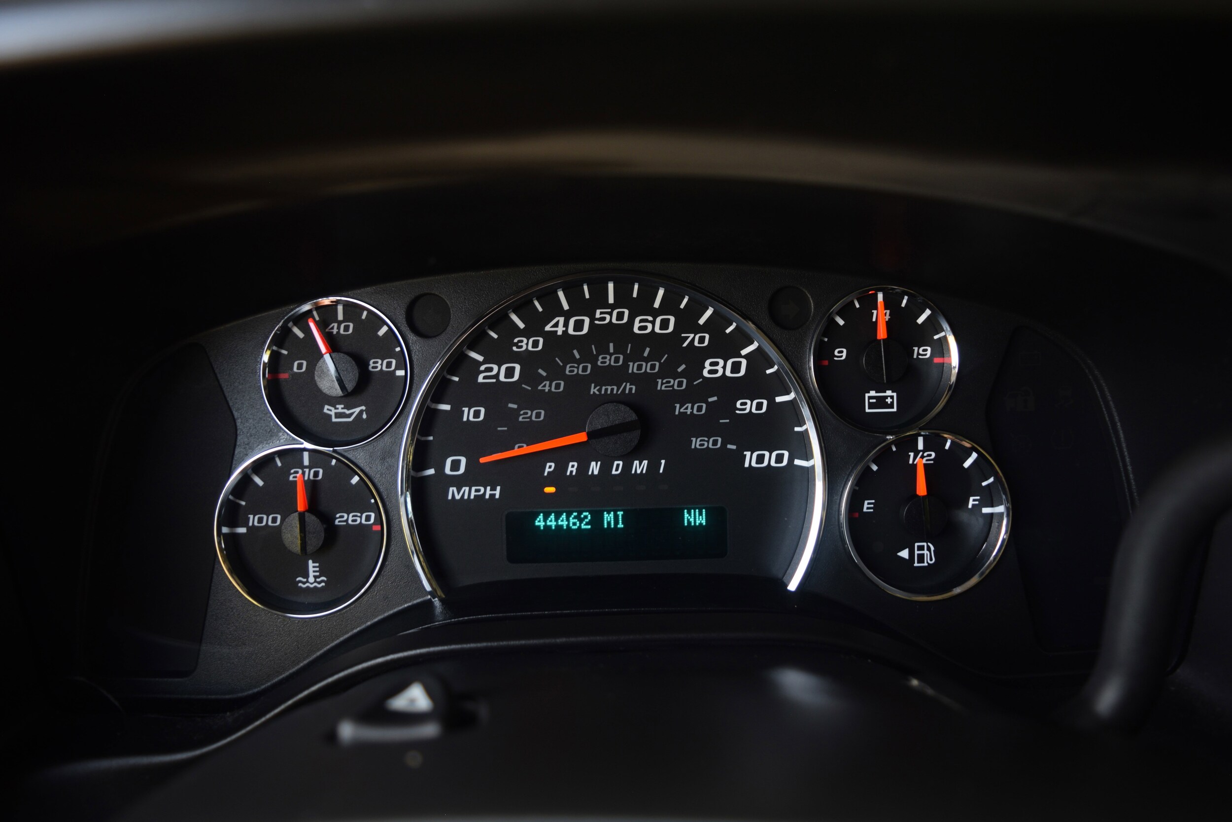 2014 Chevrolet Express 3500 Van photo 3