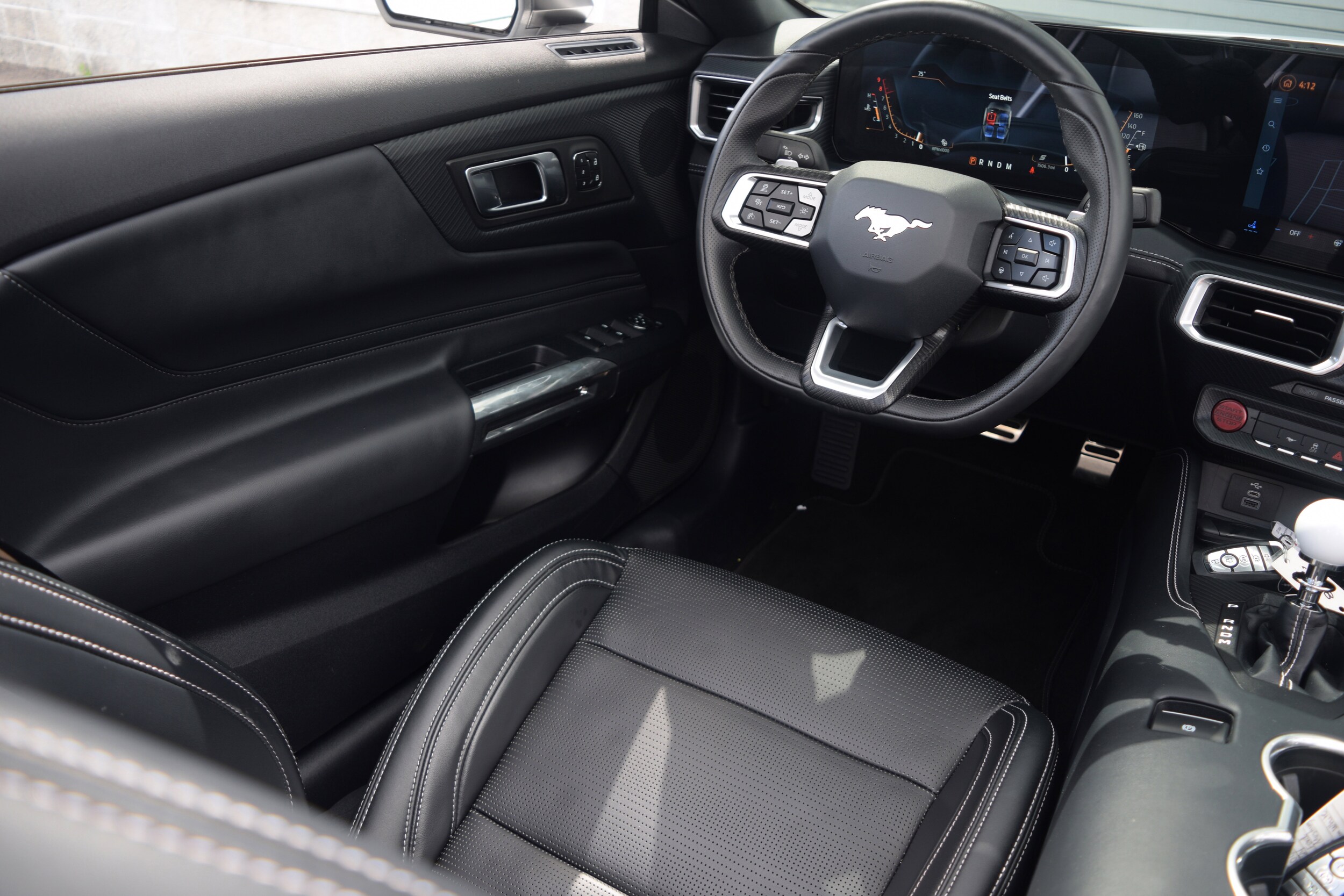 2024 Ford Mustang GT Premium Convertible photo 2