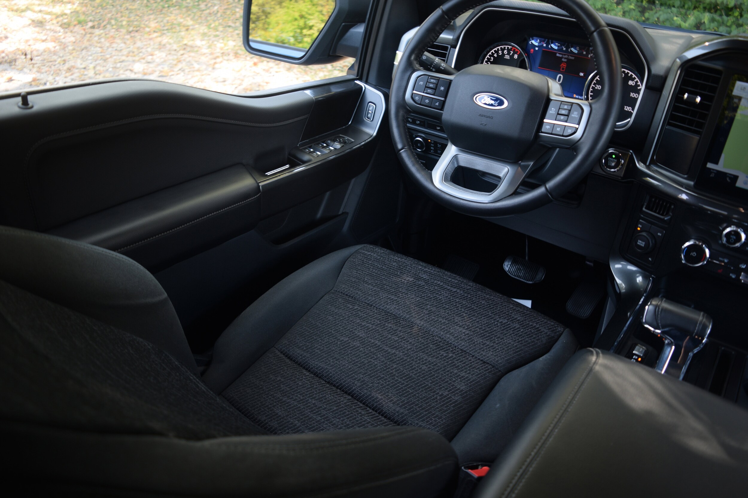 2022 Ford F-150 XLT photo 2