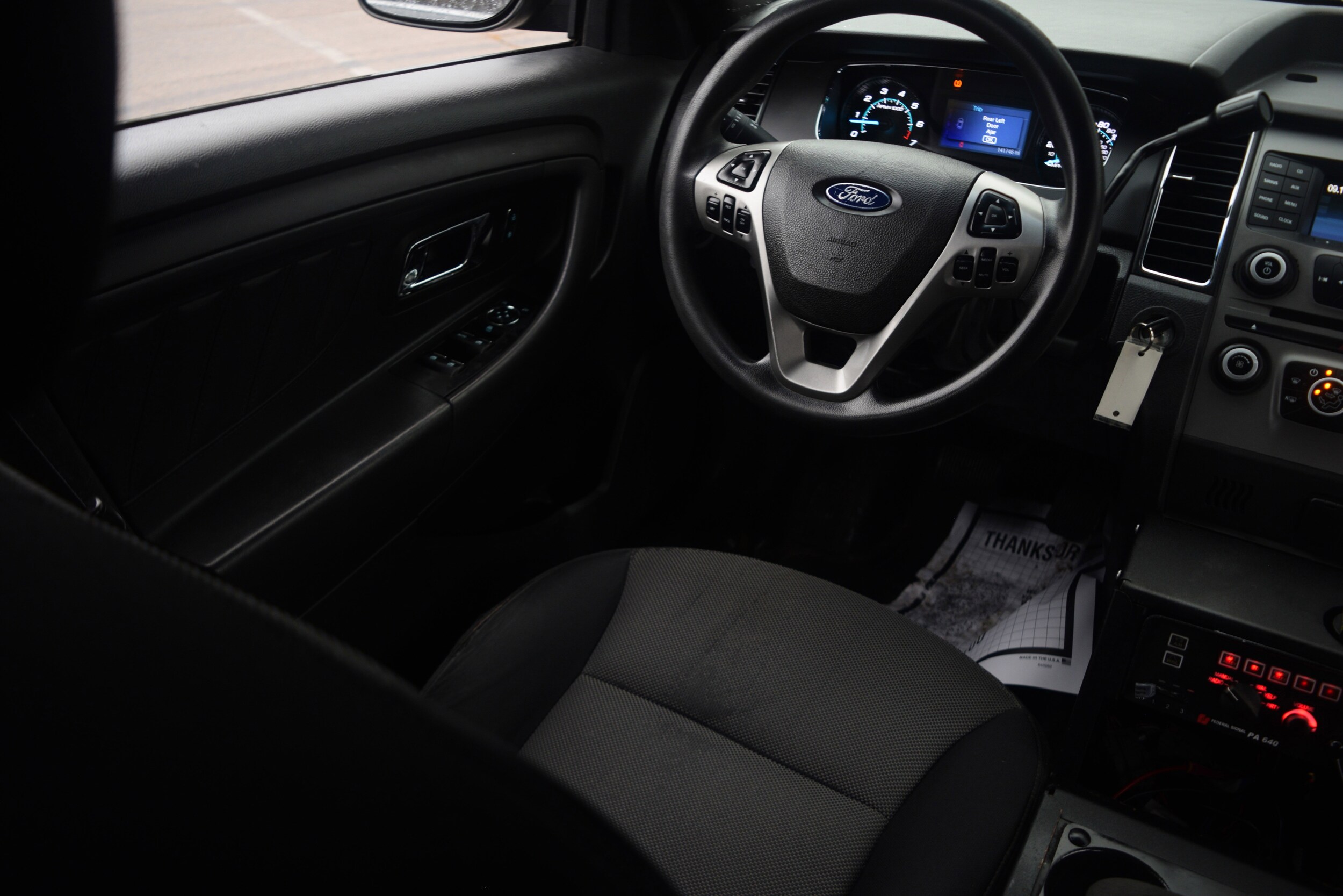 2013 Ford Taurus photo 2