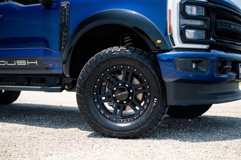New 2026 Ford F-250SD Lariat Truck Crew Cab