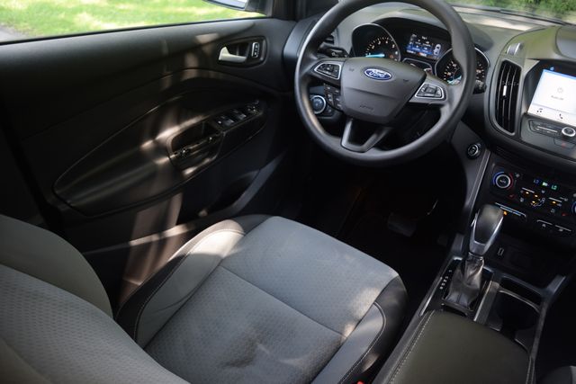 Used 2019 Ford Escape SE with VIN 1FMCU0GD4KUA45654 for sale in Lebanon, OH