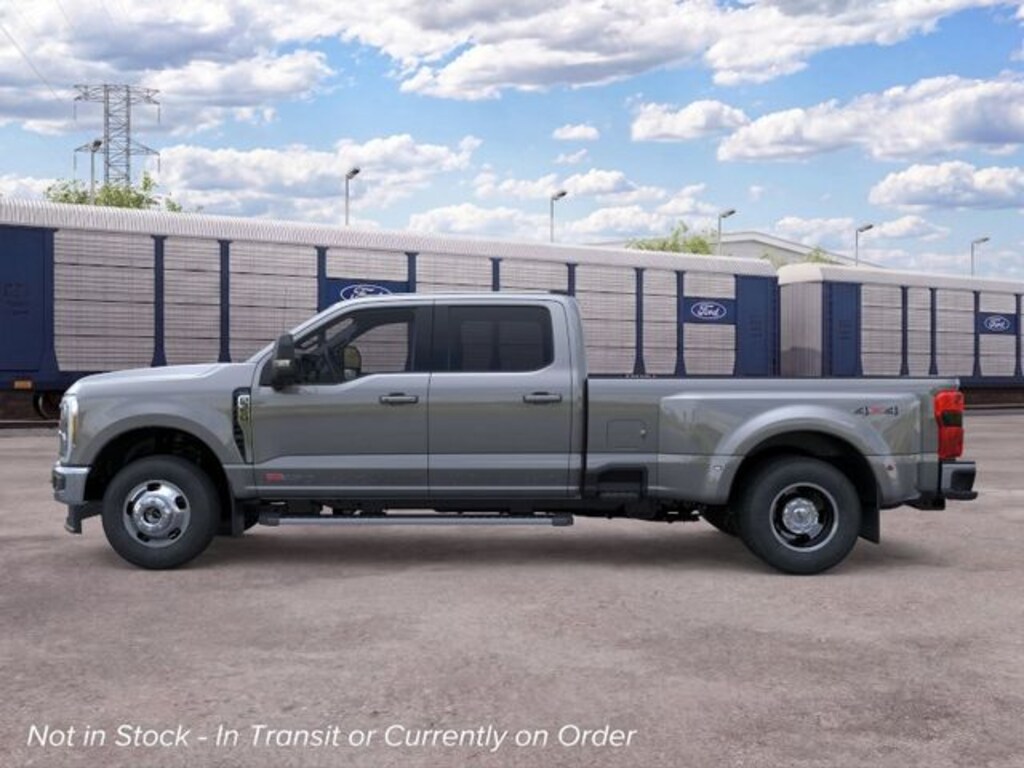 New 2026 Ford F-350SD Lariat Truck Crew Cab