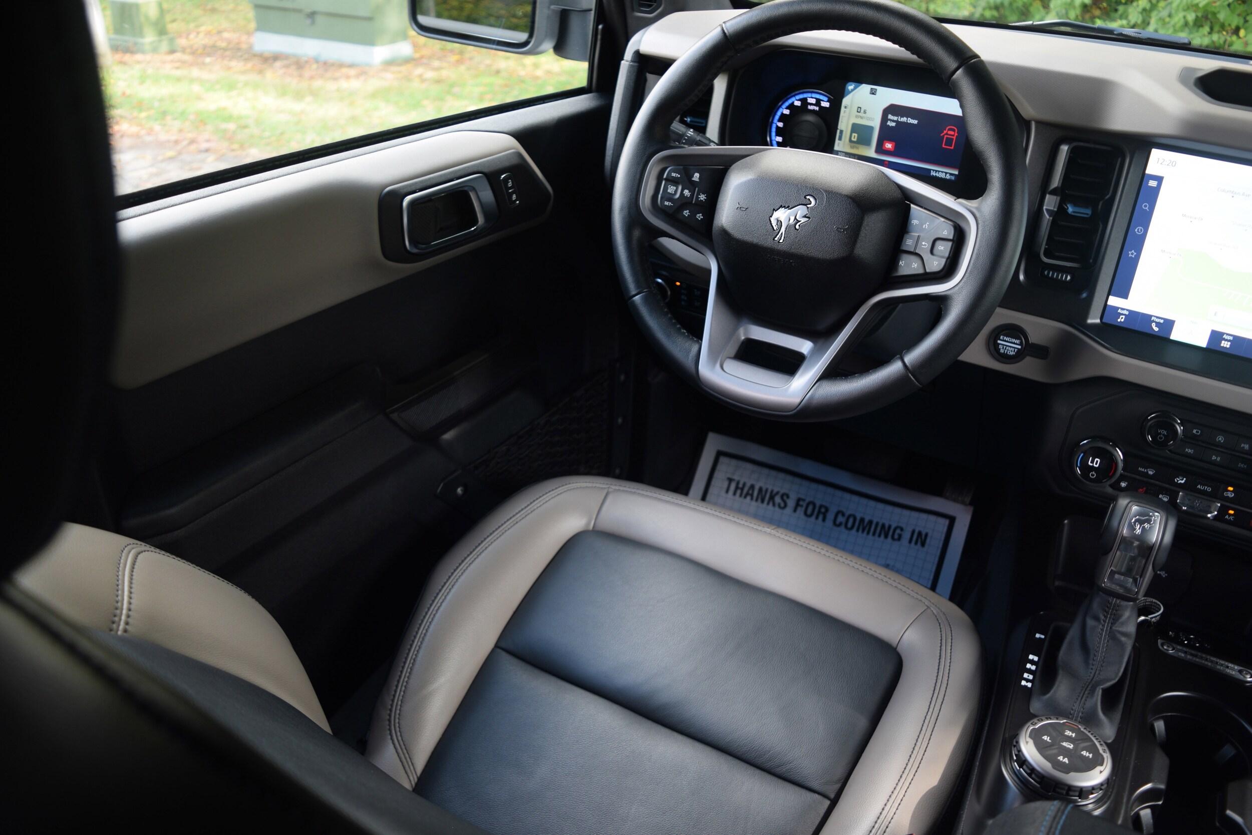 2024 Ford Bronco Wildtrak photo 2