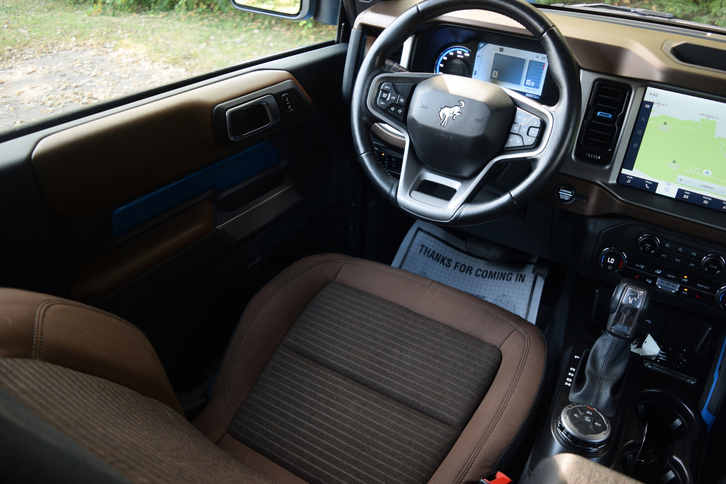 2023 Ford Bronco Outer Banks photo 2