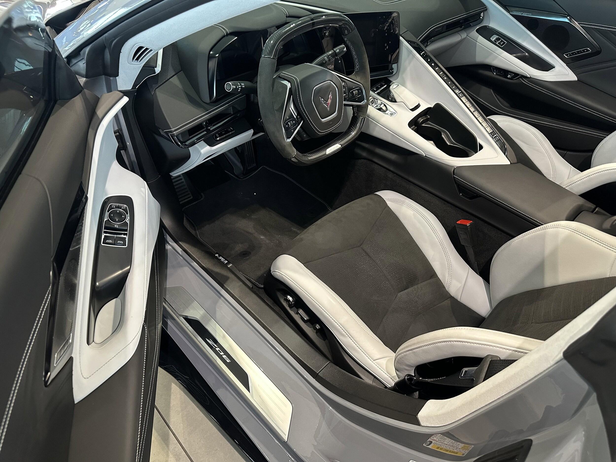 2024 Chevrolet Corvette Stingray Z06 3LZ Coupe photo 2