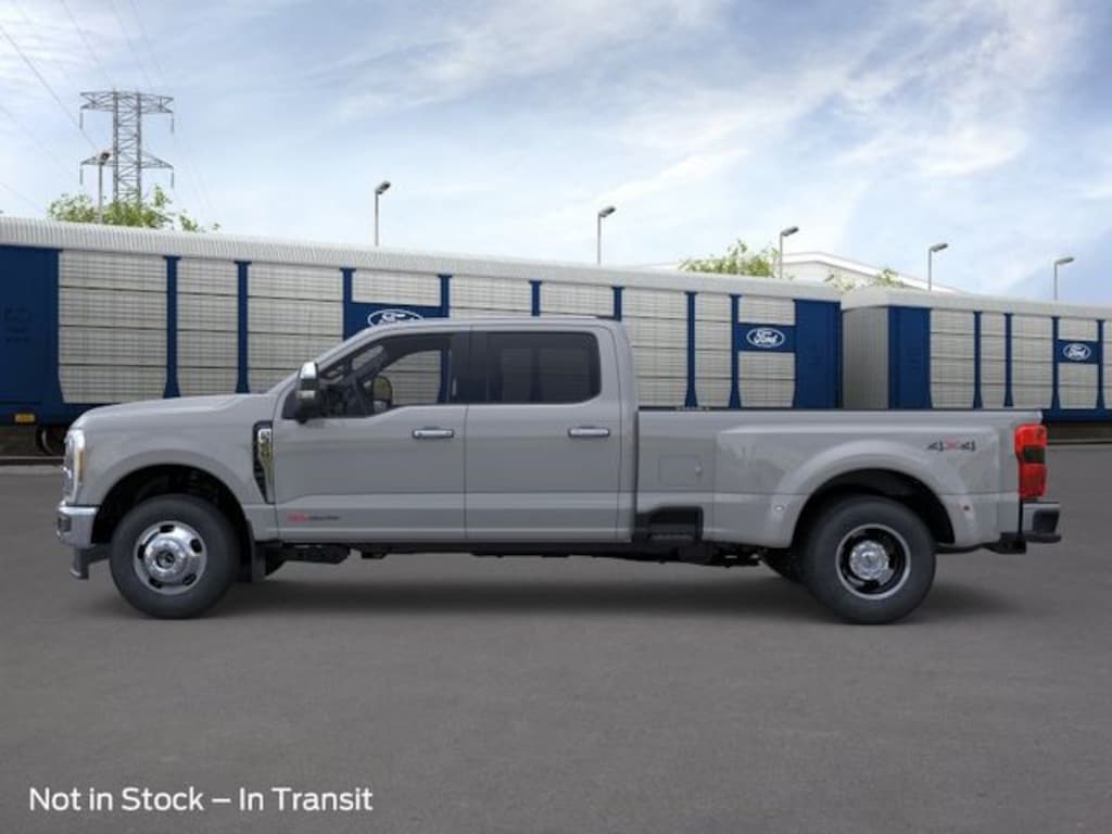New 2026 Ford F-350SD Lariat Truck Crew Cab