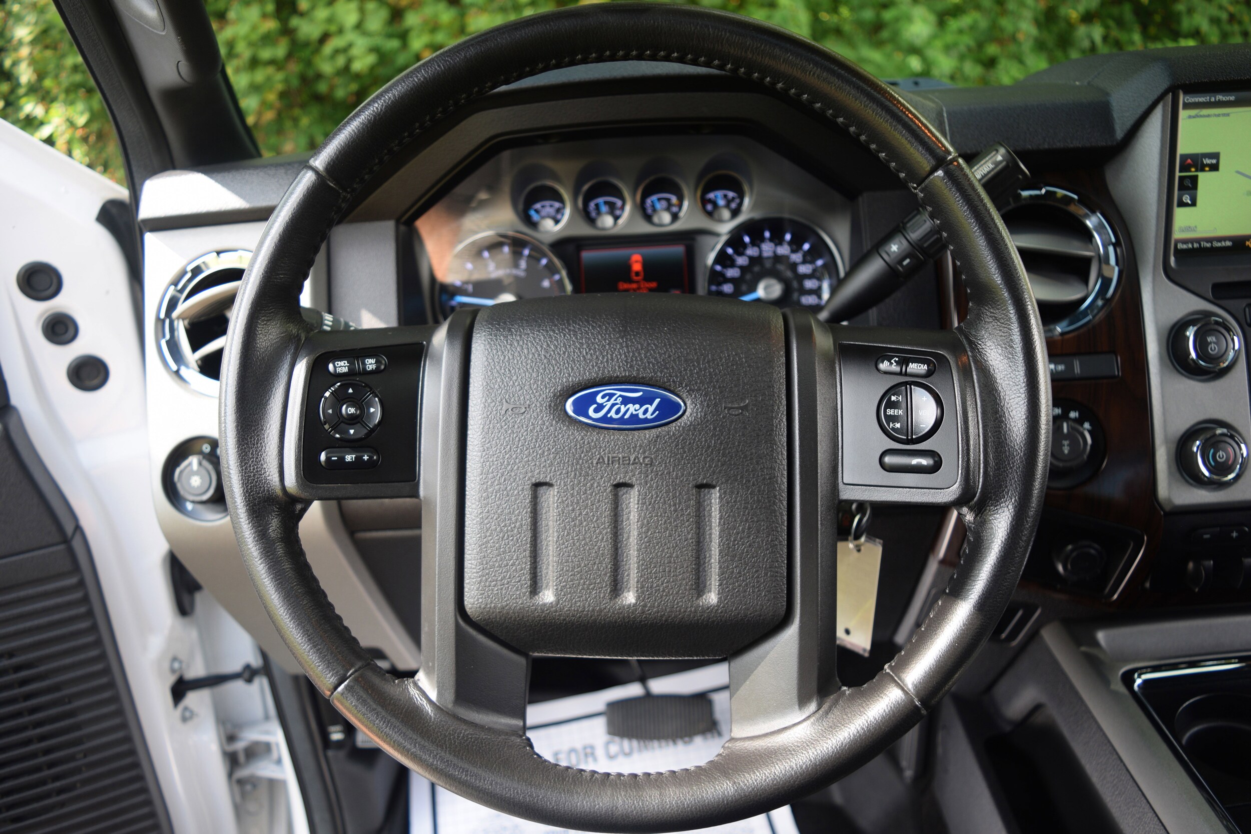 2016 Ford F-350 Lariat photo 4