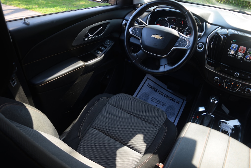 Used 2019 Chevrolet Traverse LT Cloth w/1LT SUV