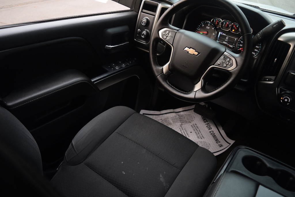 Used 2017 Chevrolet Silverado 1500 LT w/1LT Truck Crew Cab