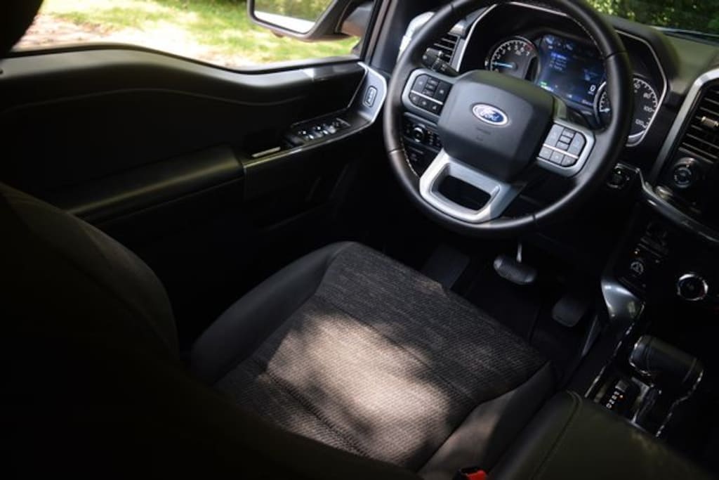 Used 2023 Ford F-150 XLT Truck SuperCrew Cab