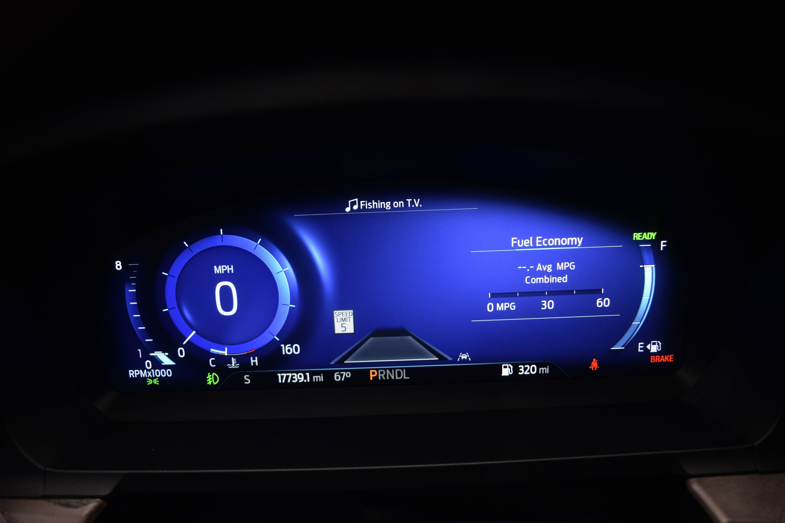 2022 Ford Explorer Platinum photo 2