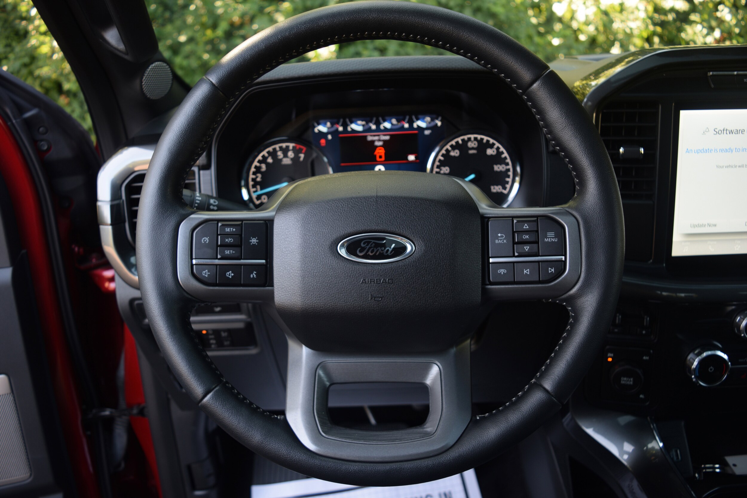 2022 Ford F-150 XLT photo 3