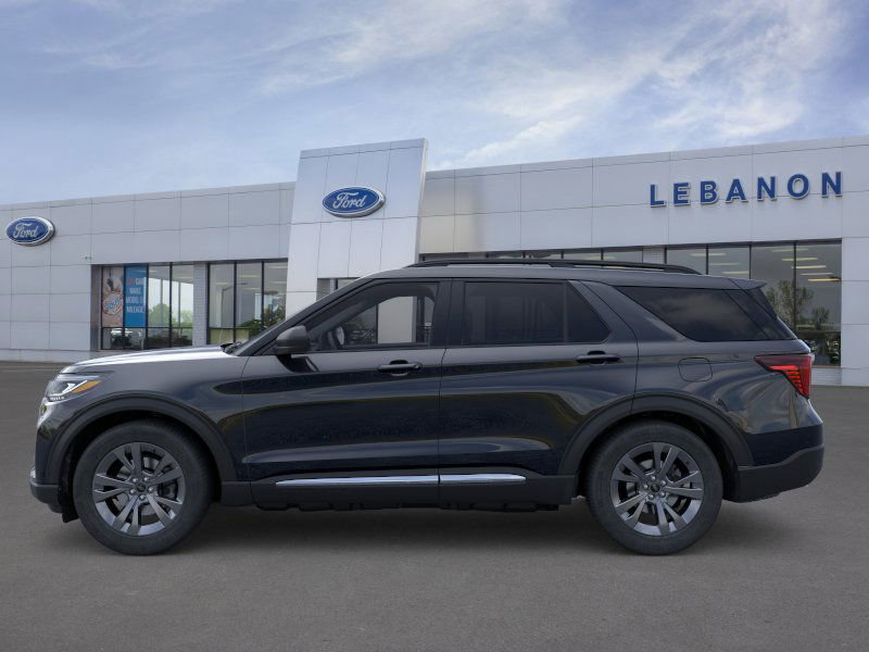 2025 Ford Explorer photo 2