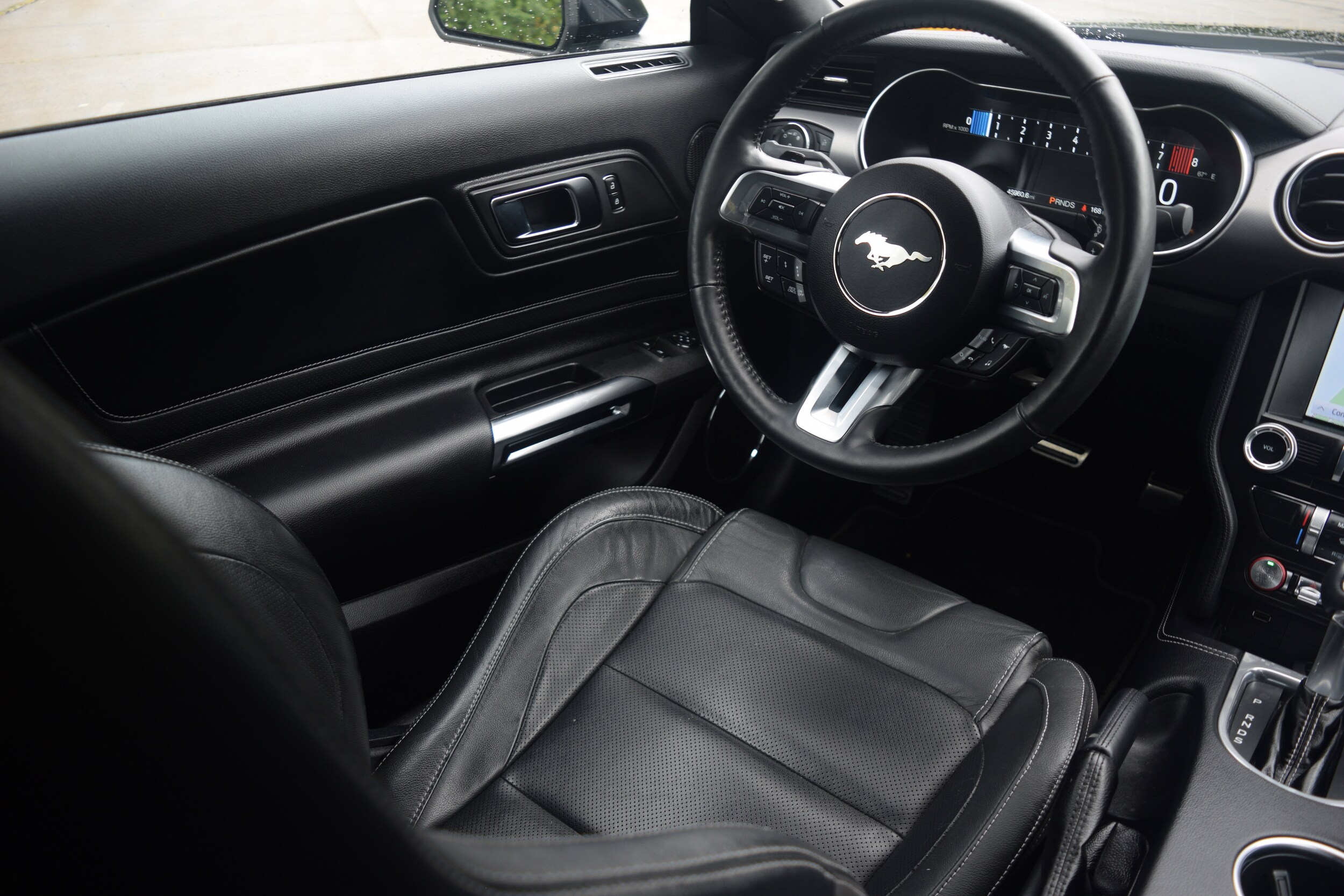 2021 Ford Mustang GT Premium photo 2