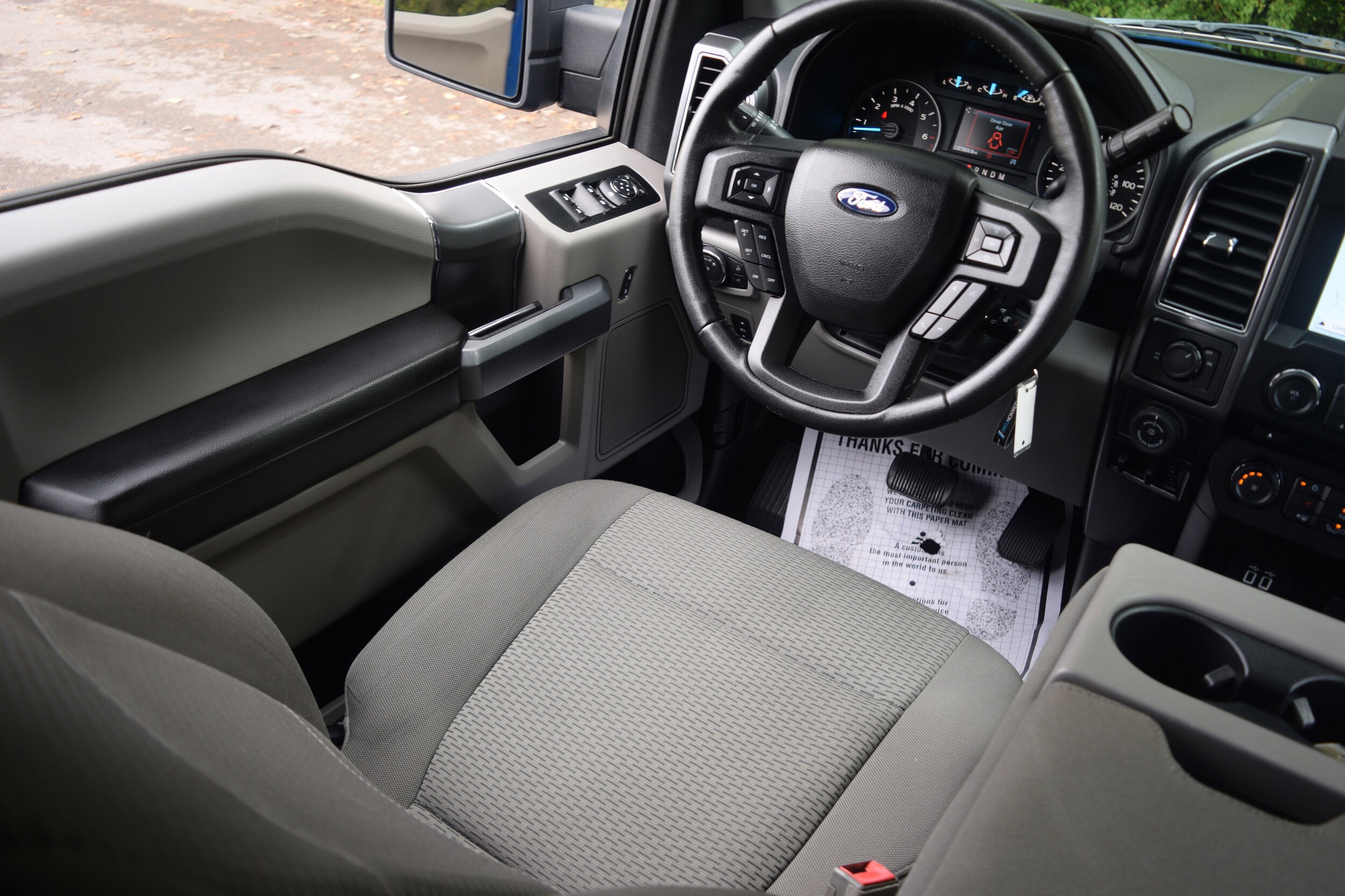 2018 Ford F-150 XLT photo 2