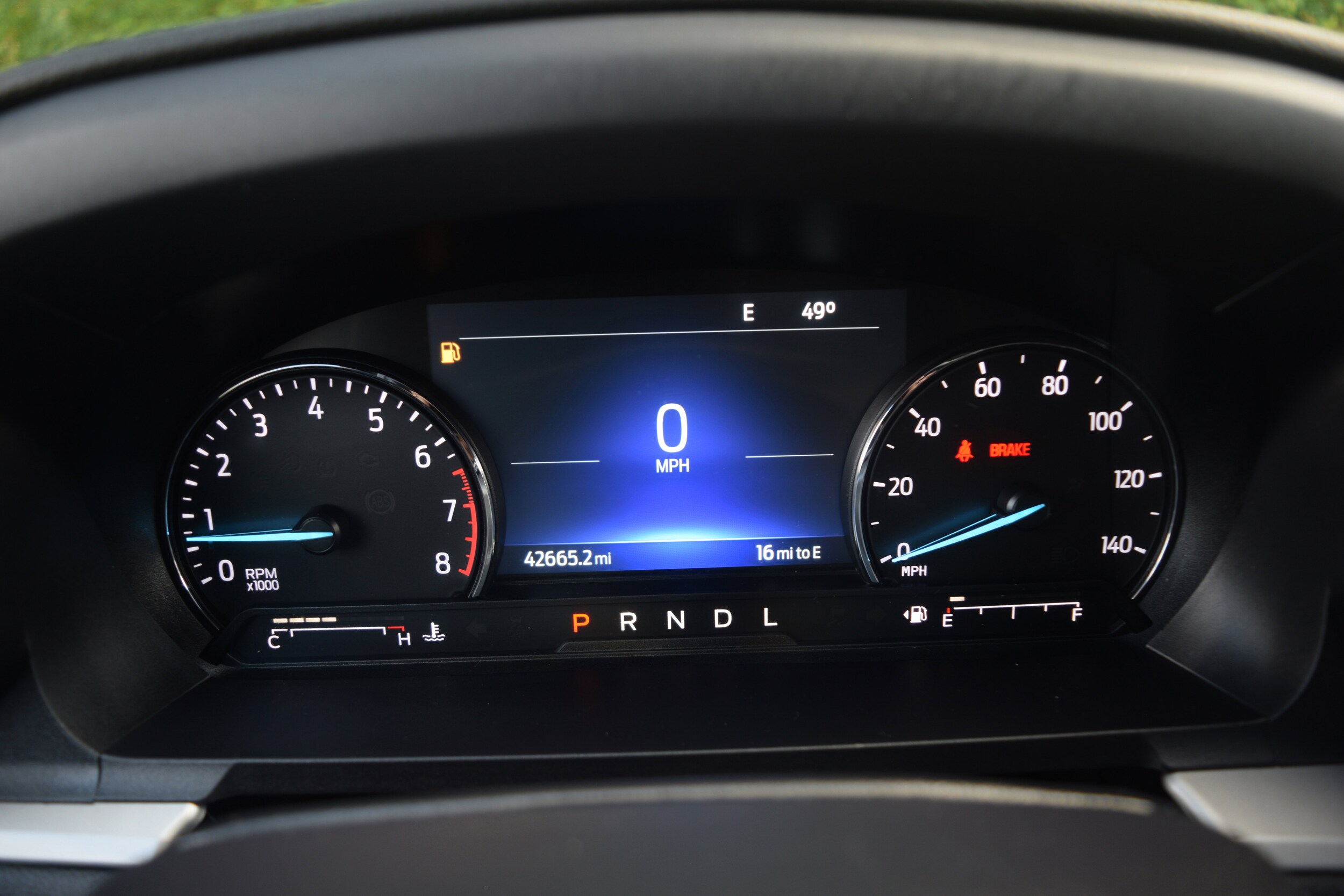 2022 Ford Explorer XLT photo 2