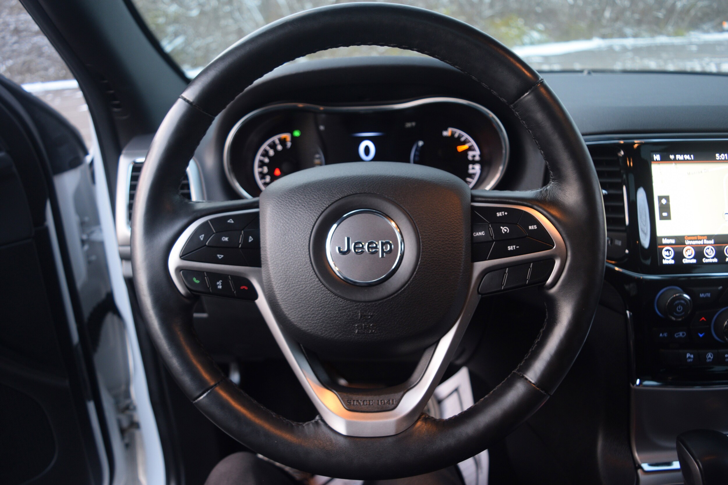 2020 Jeep Grand Cherokee Altitude photo 4