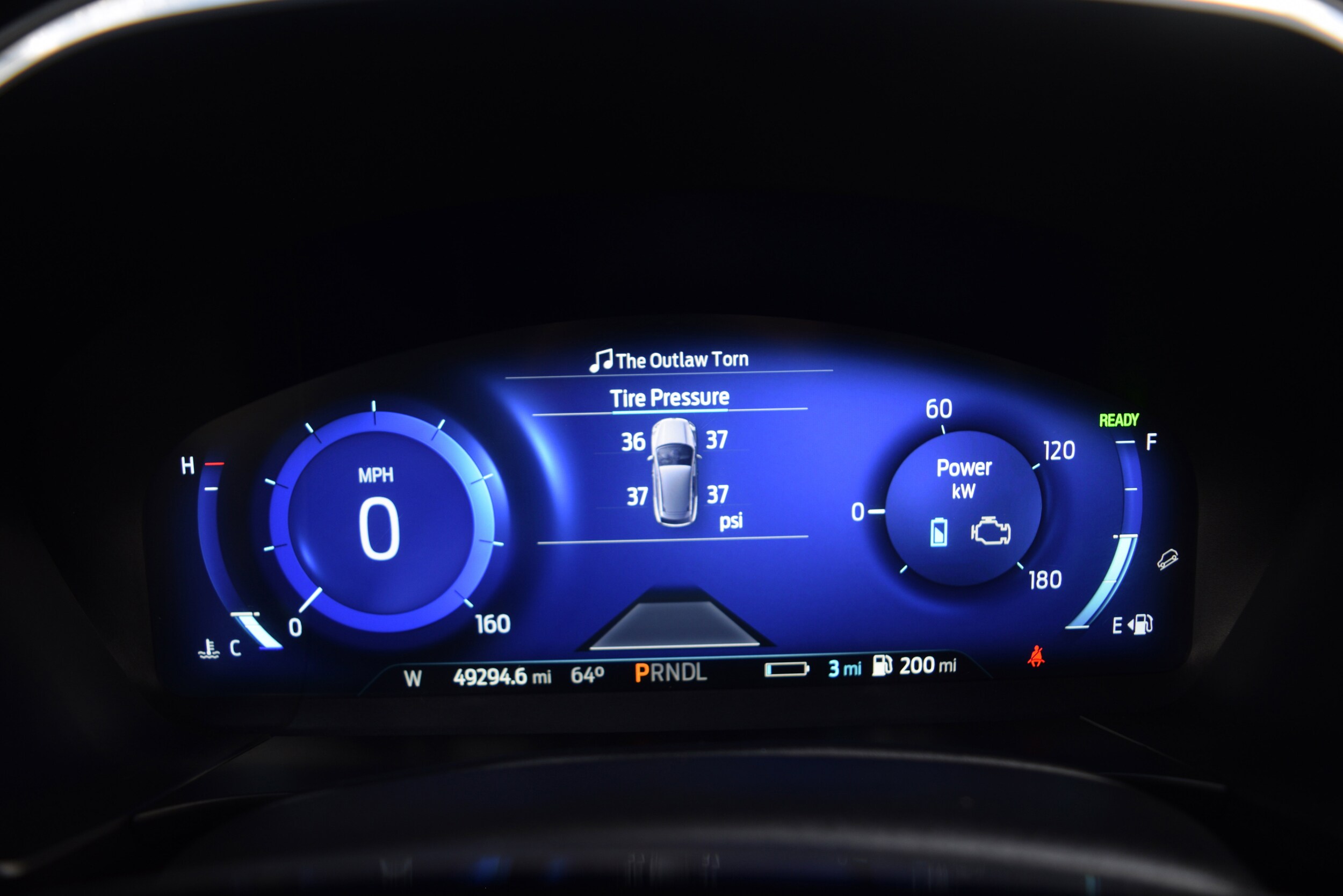 2022 Ford Escape Titanium photo 3