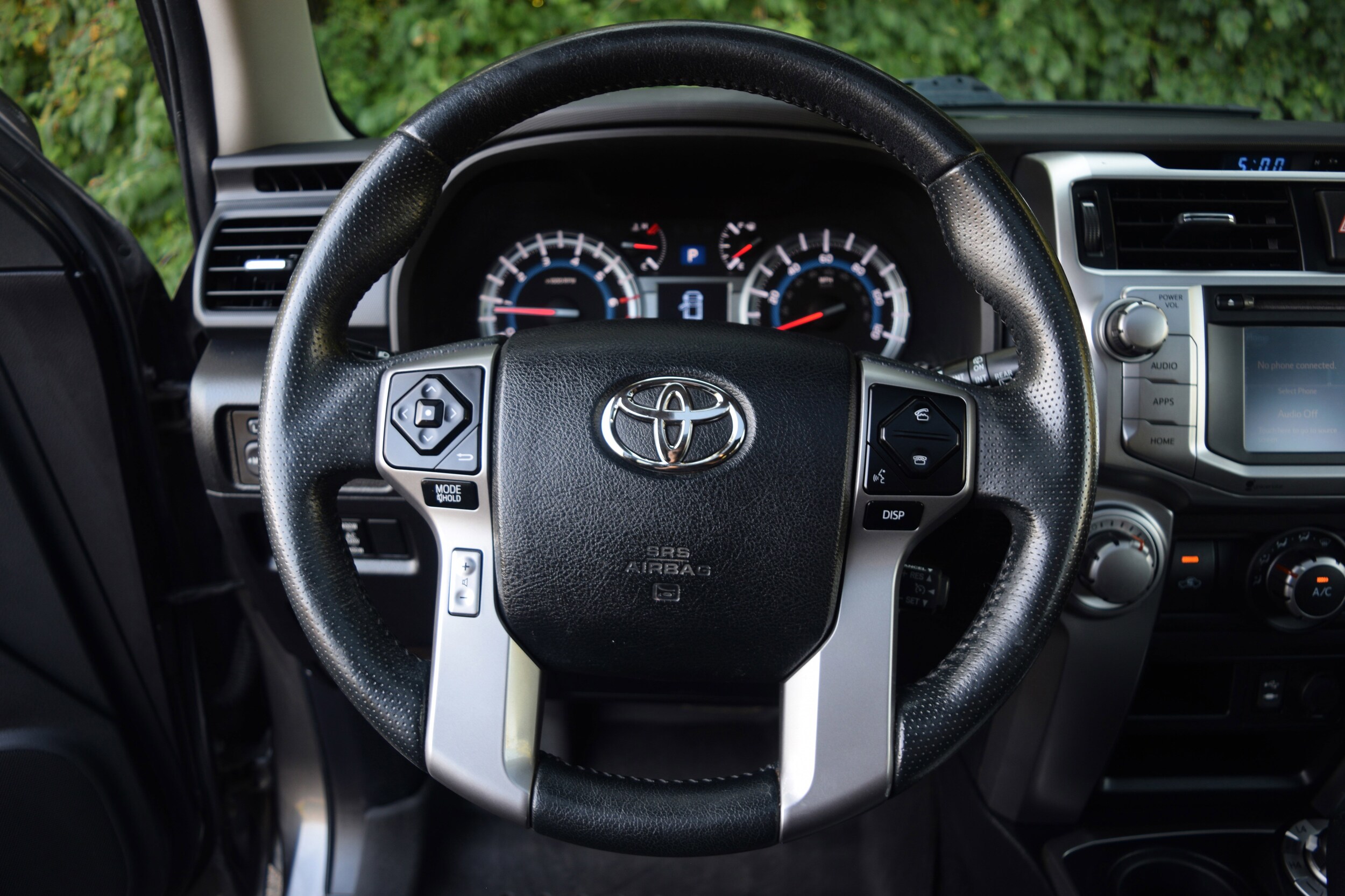 2015 Toyota 4Runner SR5 Premium photo 3