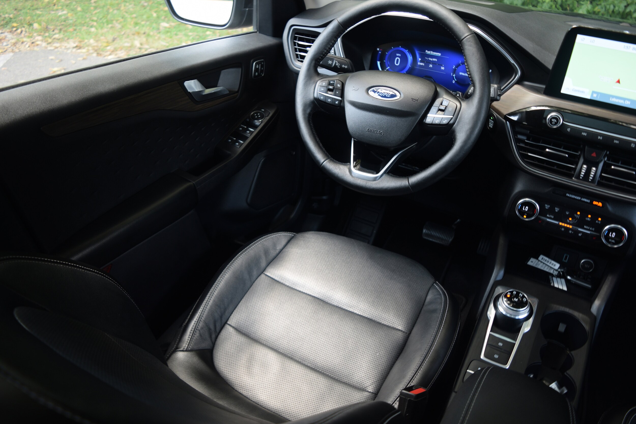 2020 Ford Escape Titanium photo 2