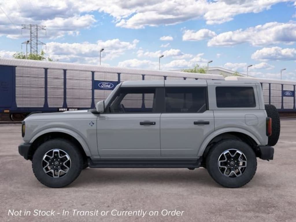 New 2026 Ford Bronco Outer Banks SUV