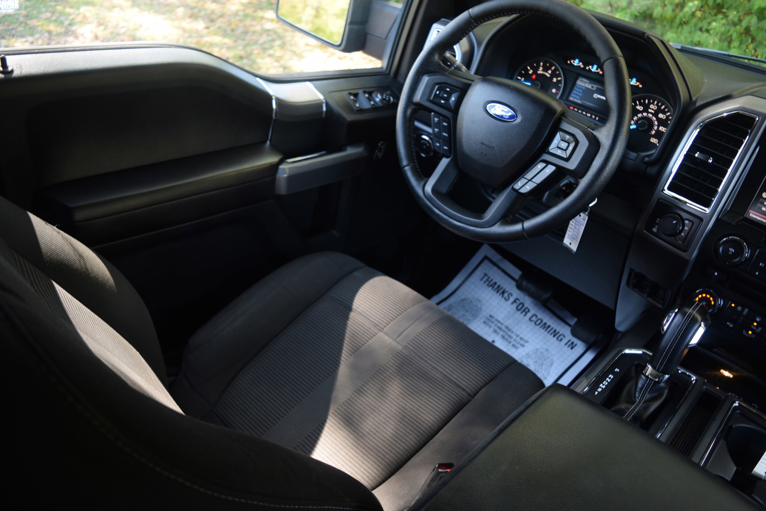 2015 Ford F-150 XLT photo 2